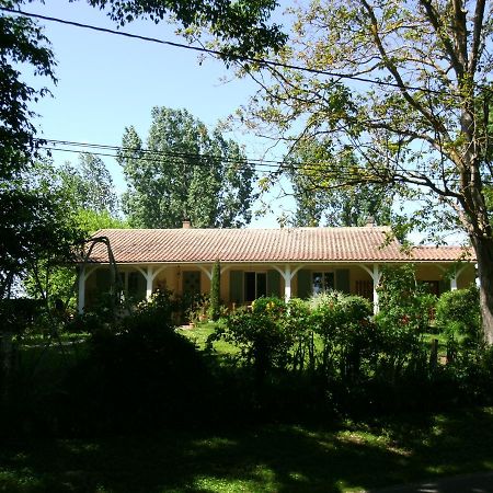 Le Bord De L'Eau Bed & Breakfast Sainte-Terre Dış mekan fotoğraf