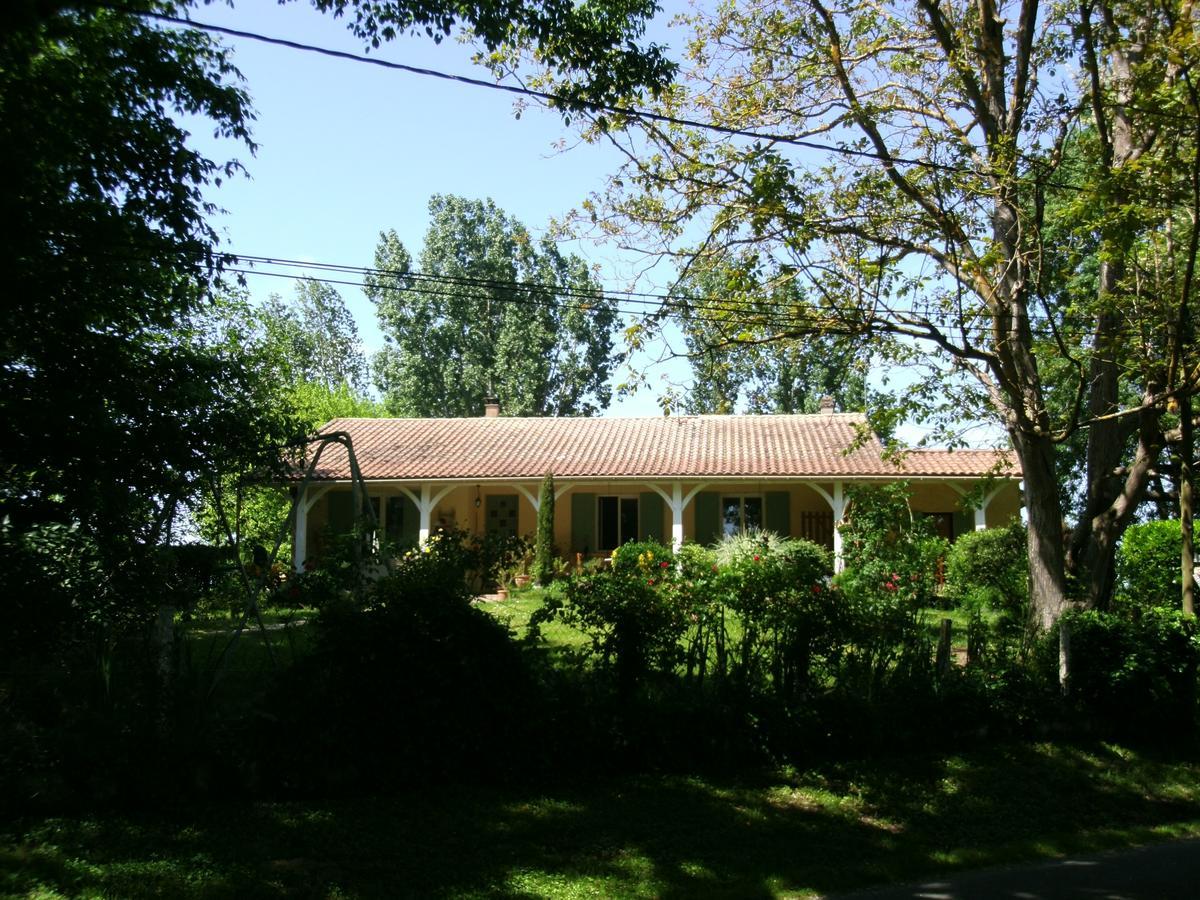 Le Bord De L'Eau Bed & Breakfast Sainte-Terre Dış mekan fotoğraf