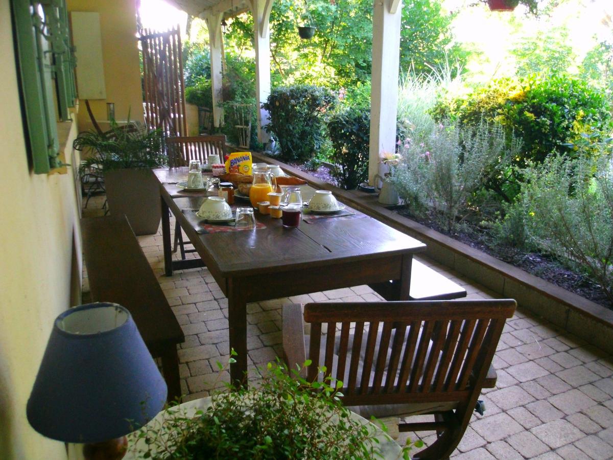 Le Bord De L'Eau Bed & Breakfast Sainte-Terre Dış mekan fotoğraf